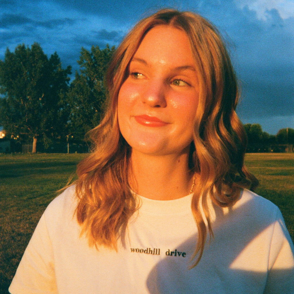 WOODHILL DRIVE - Logo Tee White