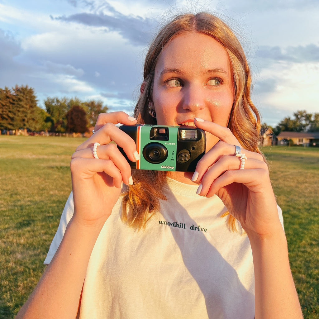 WOODHILL DRIVE - Logo Tee White
