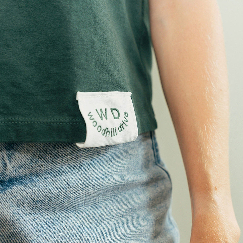 WOODHILL DRIVE - Logo Tee Green