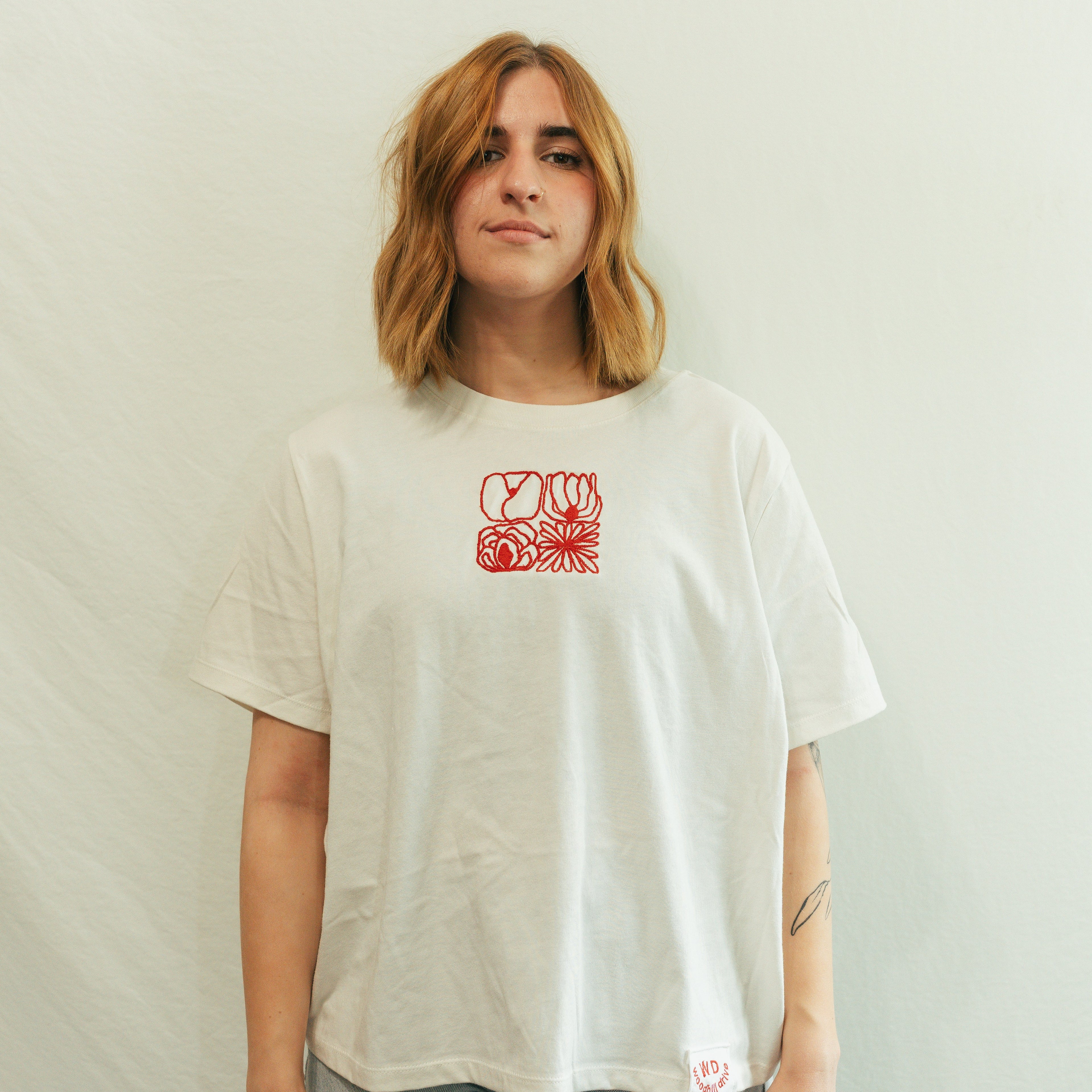 SQUARE FLOWERS - TEE - Woodhill Drive